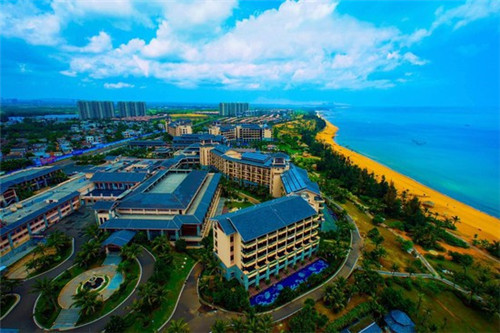 封丘县开小吃加盟后期回报大吗，在封丘县加盟麦格热狗哪个地段客源多